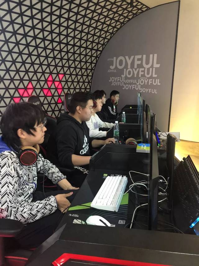 轻人参与运 轻人参与运