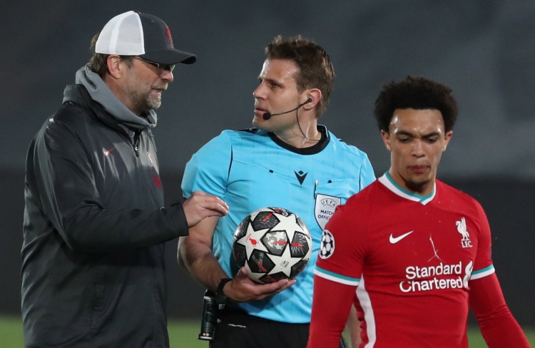 才真正拉开 才真正拉开