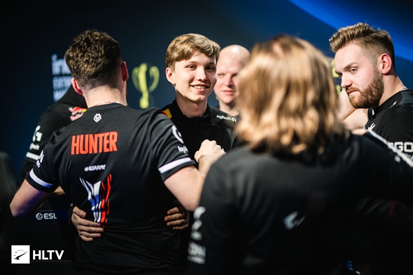 锁住米尔纳 锁住米尔纳